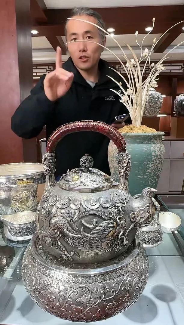 小*哥足银999精工手工龙戏珠大师鏨刻高浮雕提梁1.8升烧水壶