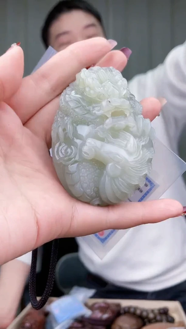 【闪购商品】和田玉挂件未镶嵌拍一发一，多样性发货！