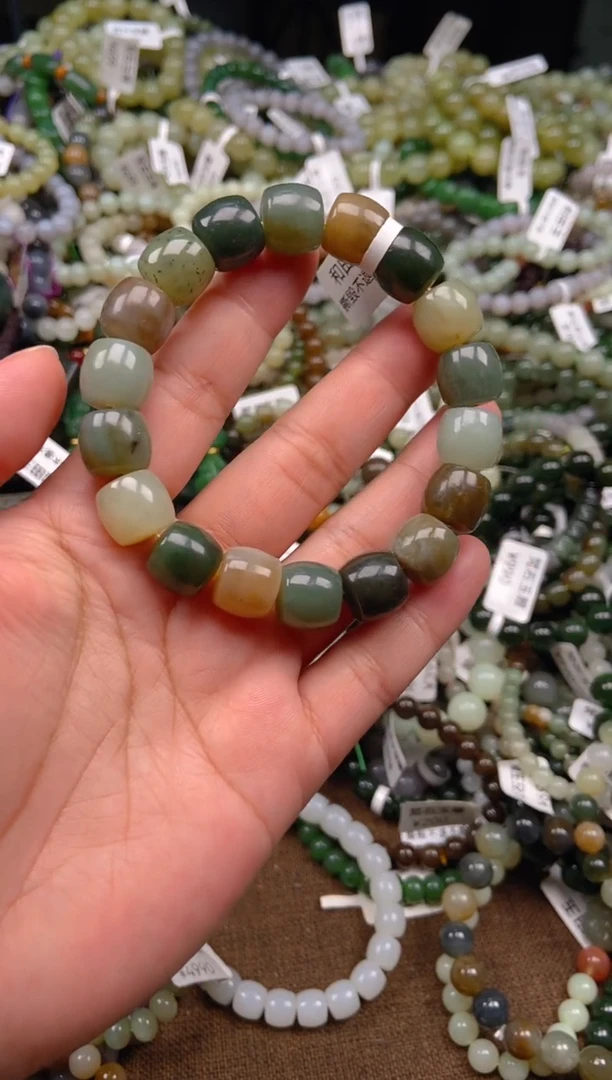 和田玉未镶嵌颈饰1