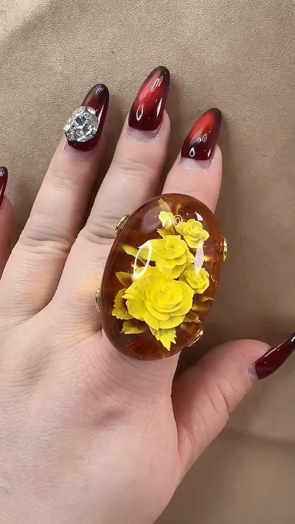 琥珀颈饰未镶嵌戒指