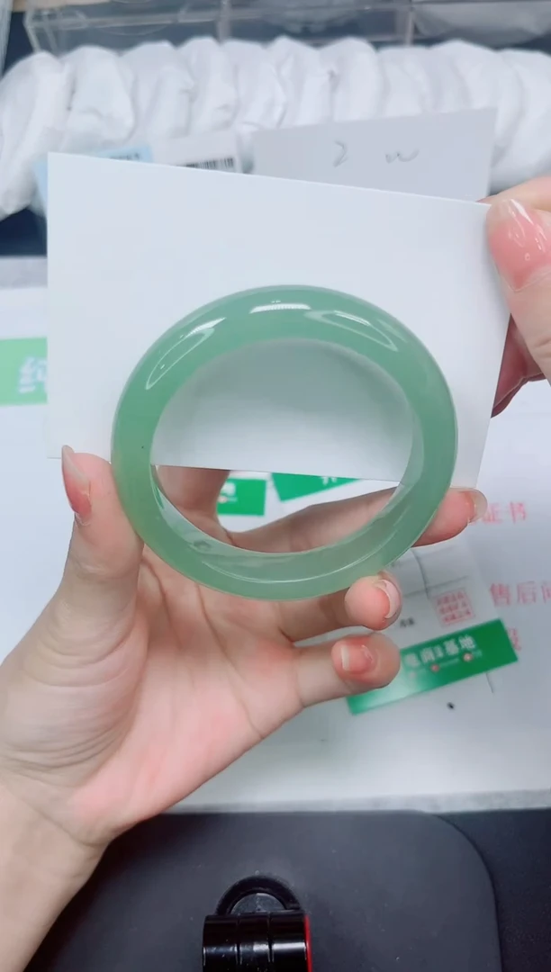 石英质玉手镯未镶嵌160-54