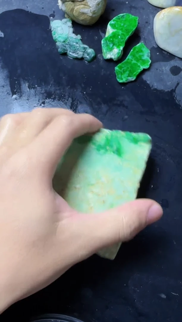 【闪购商品】翡翠颈饰未镶嵌110翡翠