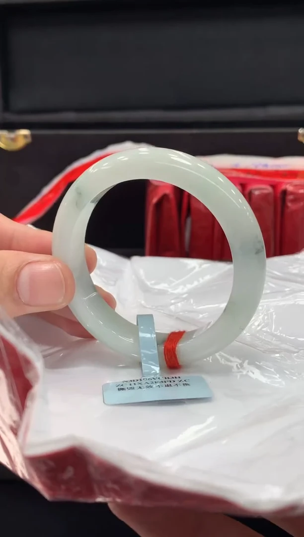 未镶嵌手镯翡翠翡翠手镯