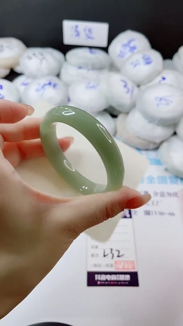 未镶嵌手镯石英质玉多样性发货L32