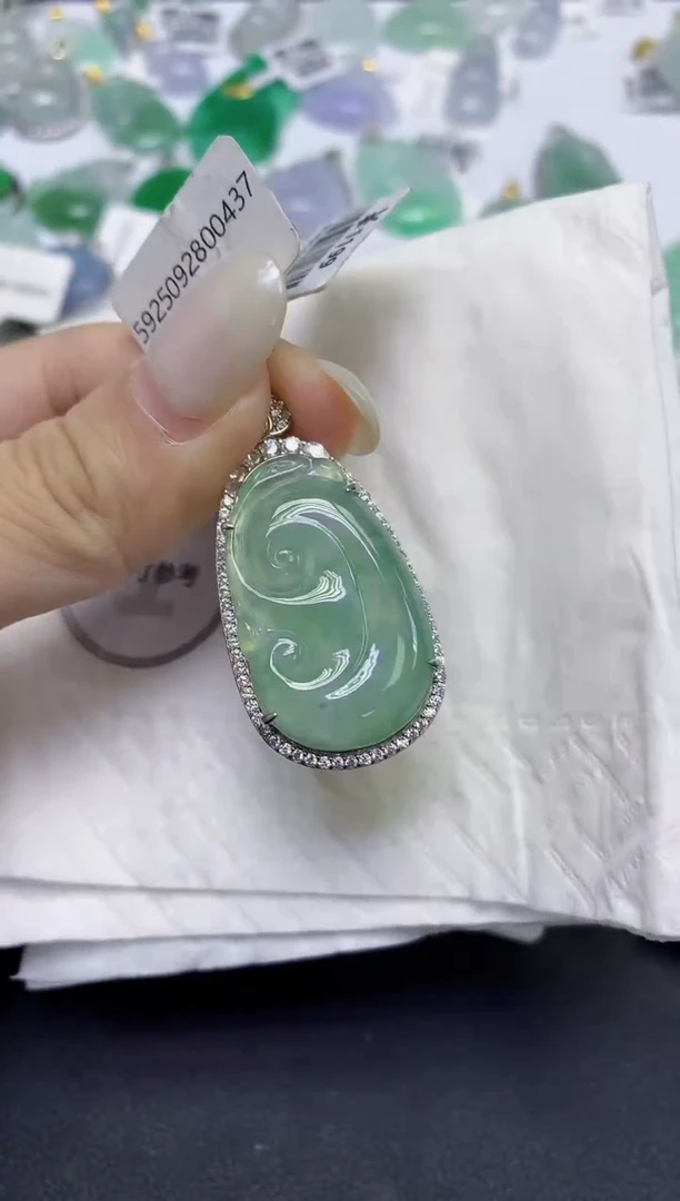 颈饰未镶嵌翡翠天然缅甸翡翠A货多样性发一件