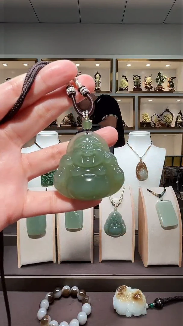 和田玉未镶嵌颈饰苏