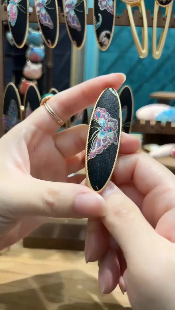 【闪购商品】【孤品2.18】黑色彩蝶大柳叶007