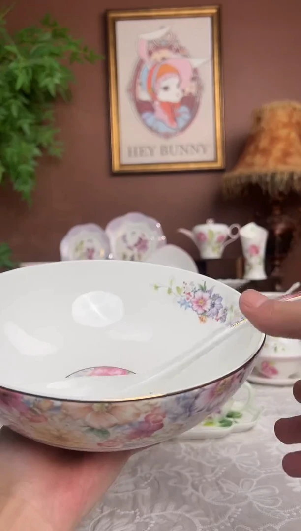 36%以上骨粉骨瓷秘密花园9.5英寸大汤盆（配大汤勺）1套