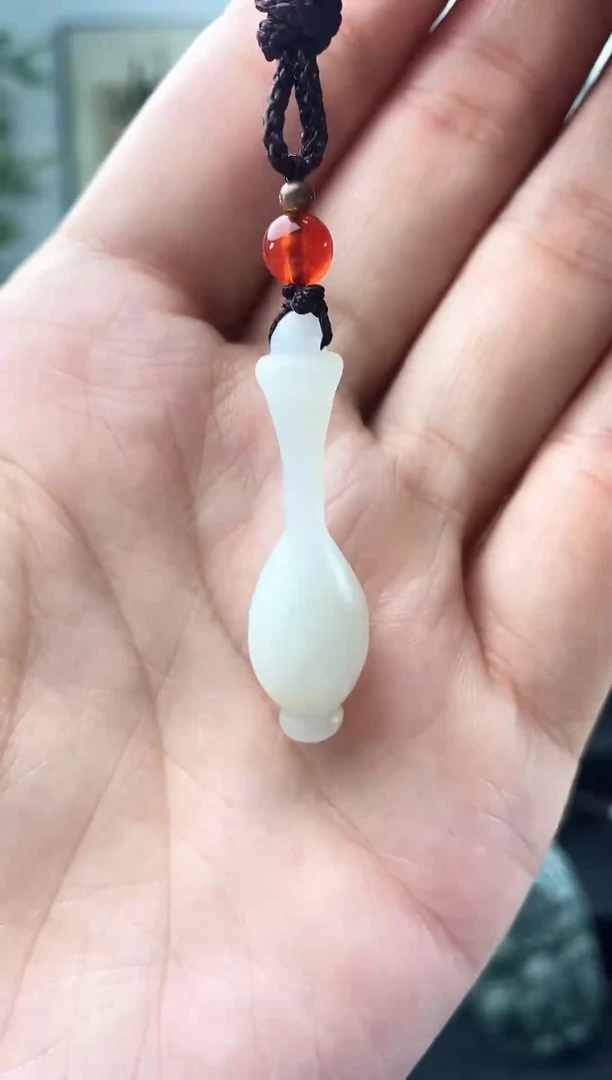 和田玉未镶嵌颈饰1