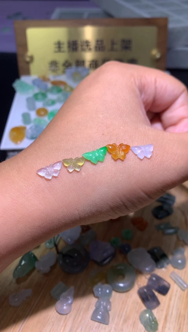 【闪购商品】定制翡翠未镶嵌毛货