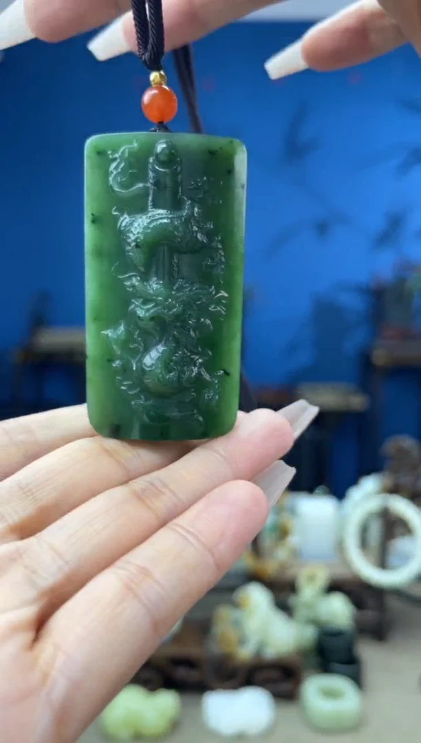 和田玉未镶嵌颈饰1