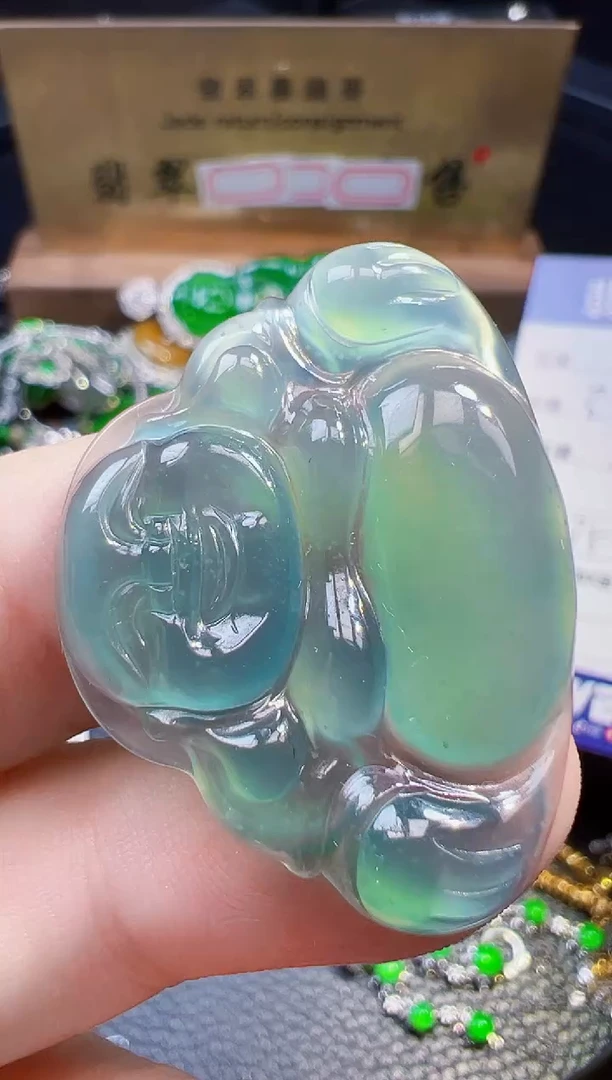 翡翠未镶嵌颈饰l*i翡翠