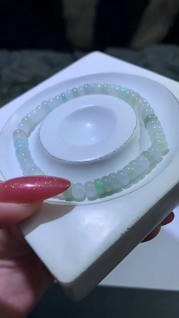 颈饰未镶嵌翡翠ZX018893