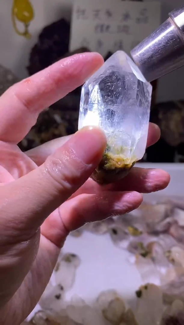 未镶嵌珠宝半成品水晶97号75g四川超七花园水晶