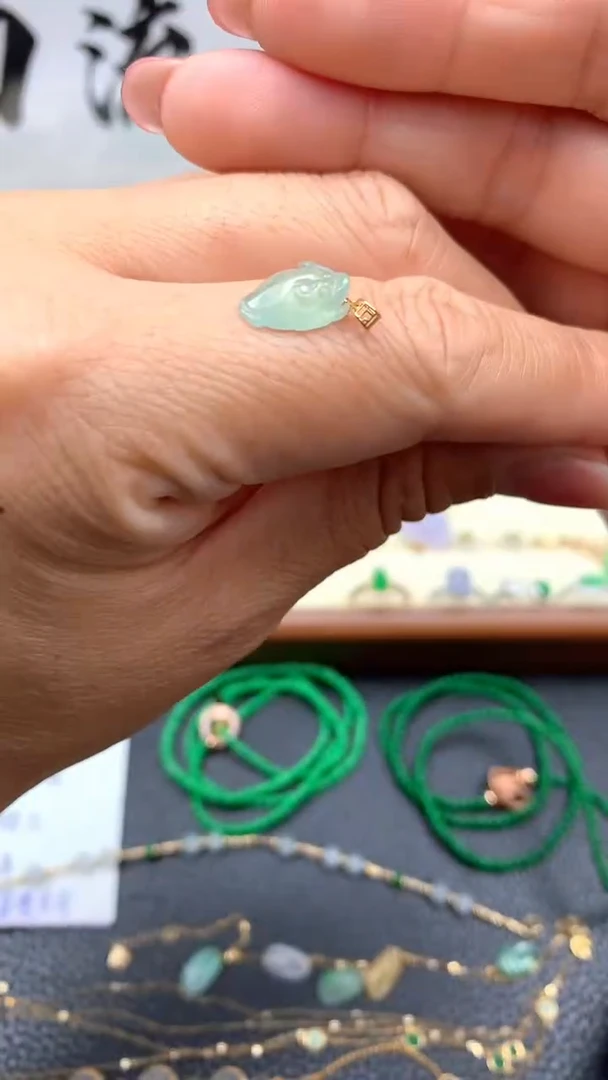 【闪购商品】翡翠颈饰18K金镶嵌037天然翡翠A货