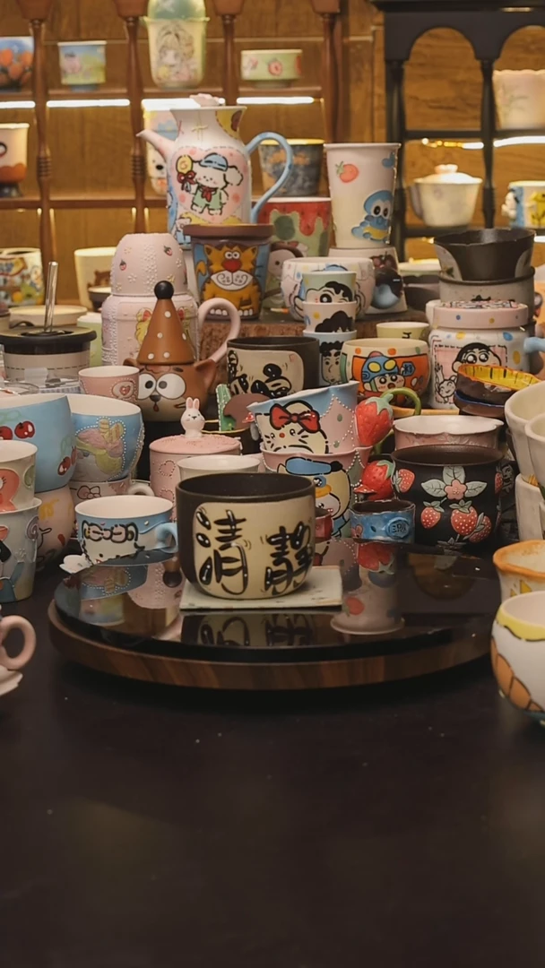 景德镇釉下彩绘设计师款式陶瓷