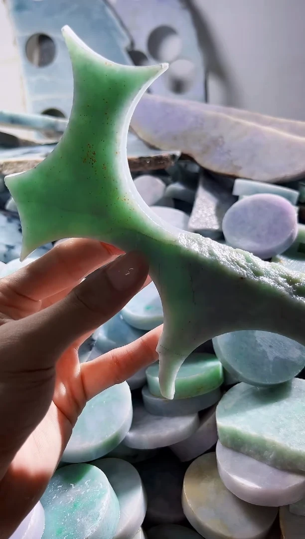 翡翠裸石缅甸翡翠A货陈273