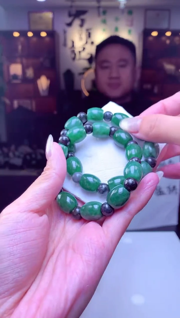 【闪购商品】定制翡翠未镶嵌挂件发货（拍一发二）