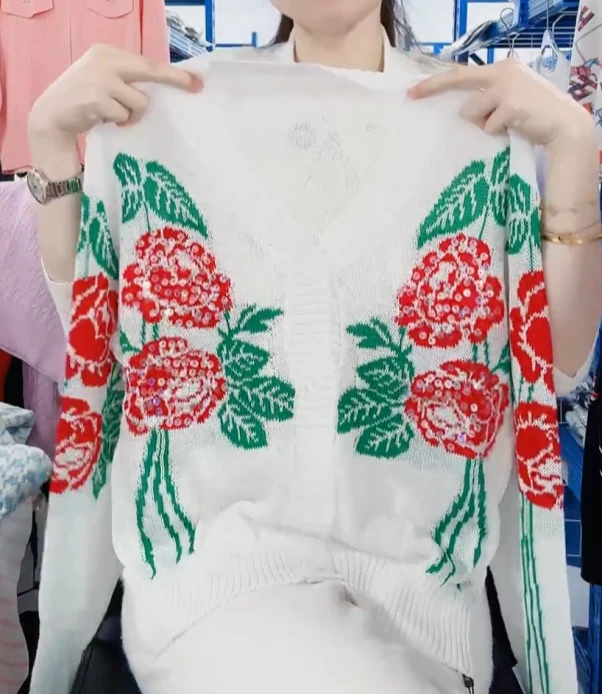 【妞妞】春季薄款亮片玫瑰时尚针织开衫上衣女071843