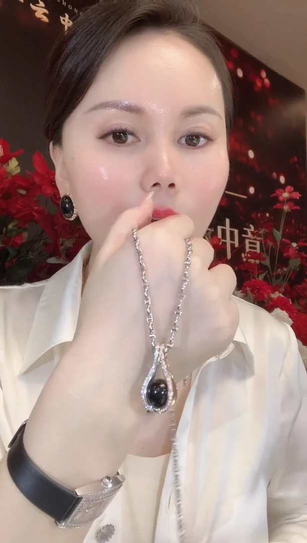 套链18K金镶嵌翡翠D108