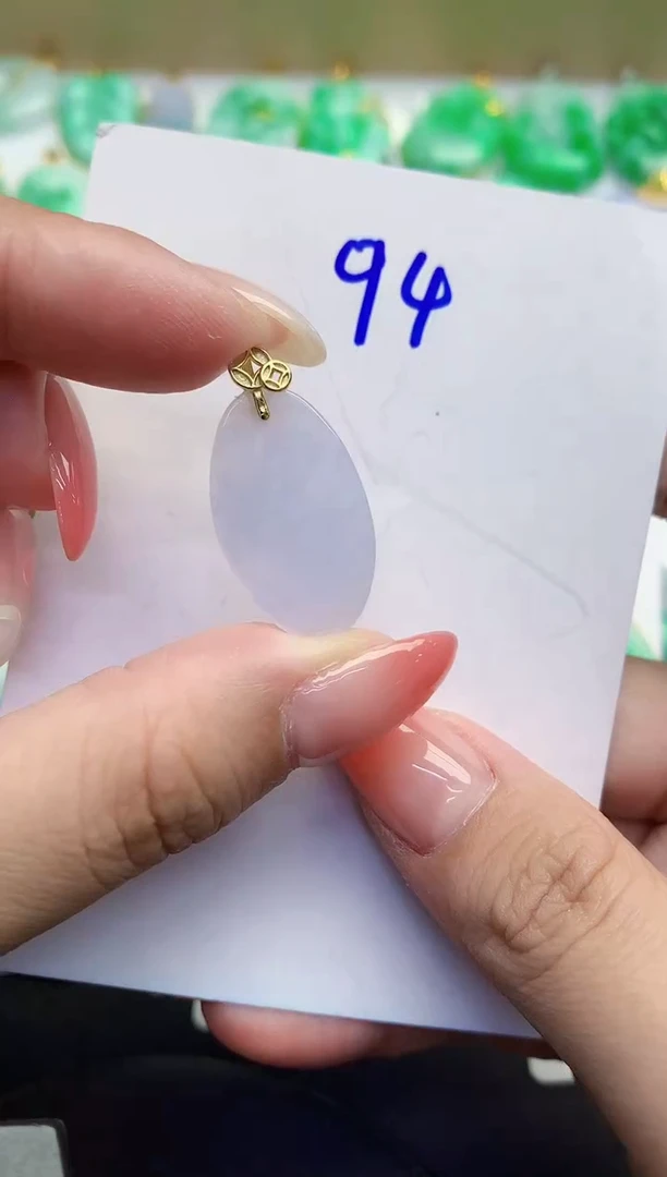 翡翠未镶嵌颈饰缅甸天然翡翠A货