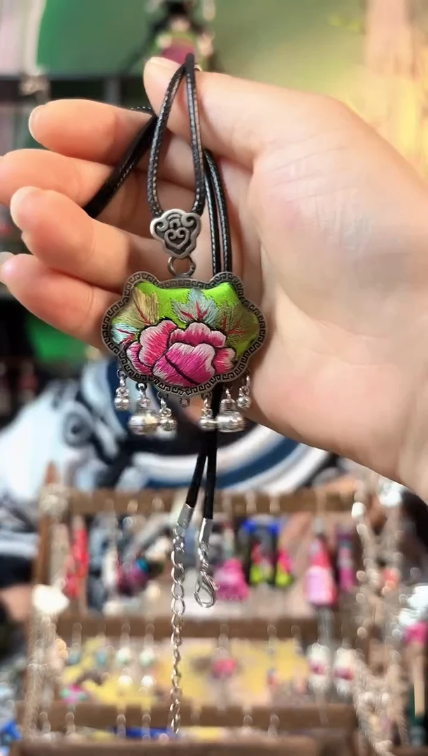 织绣彩云南阁非遗老绣573