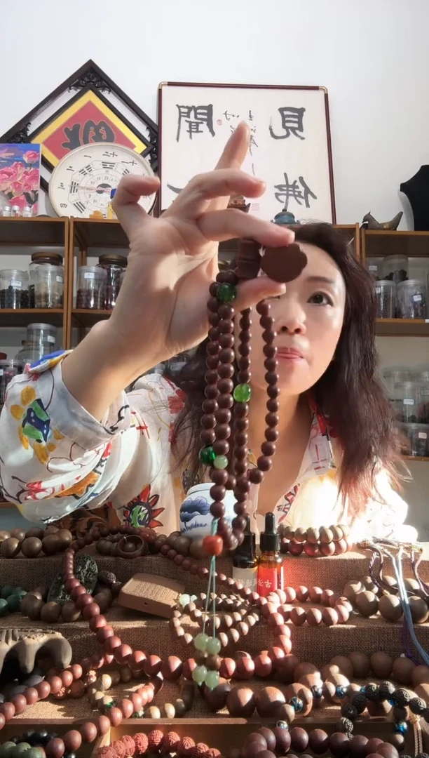 泥塑红麝1.0项链66子福利