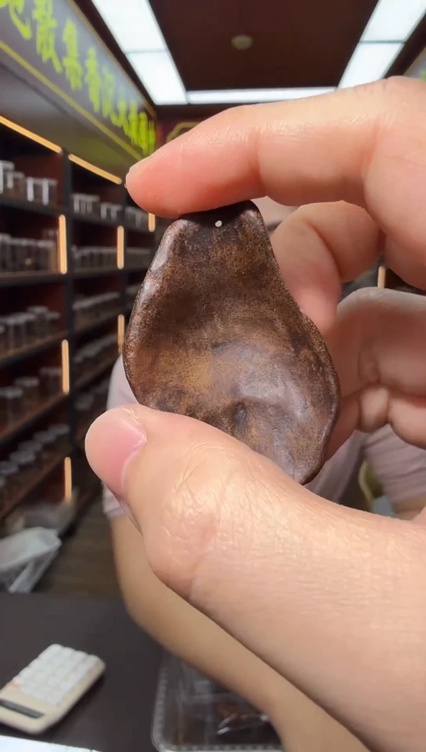 沉香吊坠90号海南多样性发一