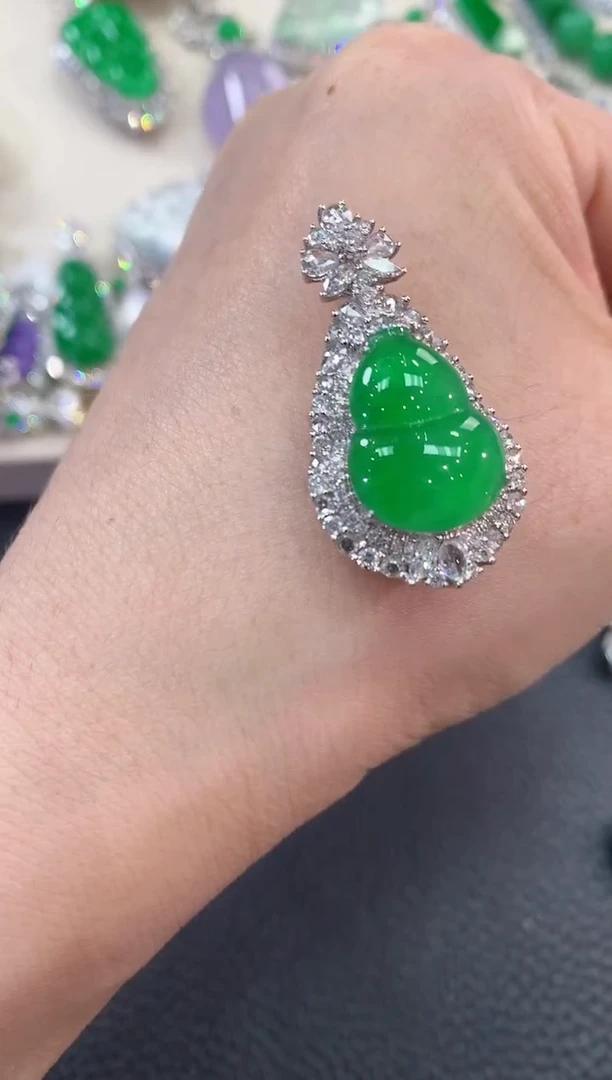 【闪购商品】翡翠吊坠(不含链)18K金镶嵌b162