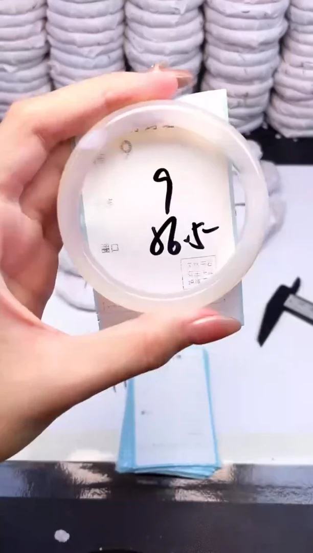手镯玛瑙/玉髓未镶嵌9