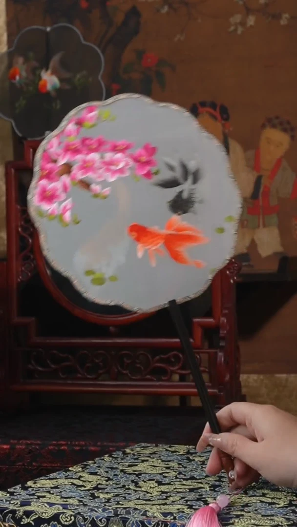 刺绣绣花团扇非遗