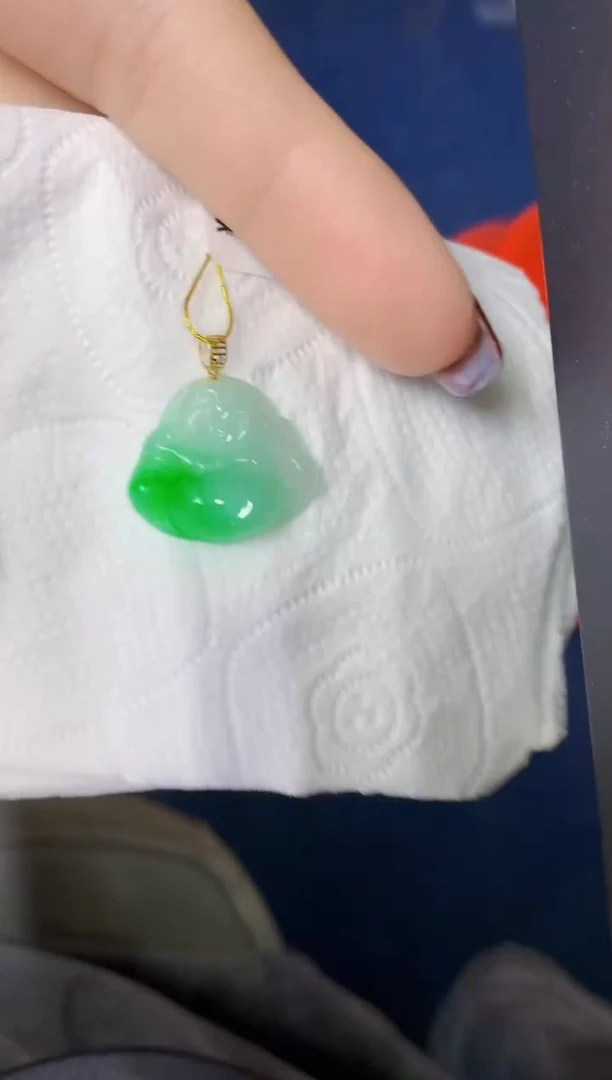 颈饰18K金镶嵌翡翠缅甸天然翡翠A货