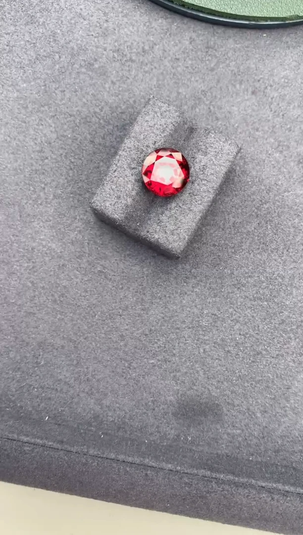 【闪购商品】石榴石裸石未镶嵌6ct镁铝榴石