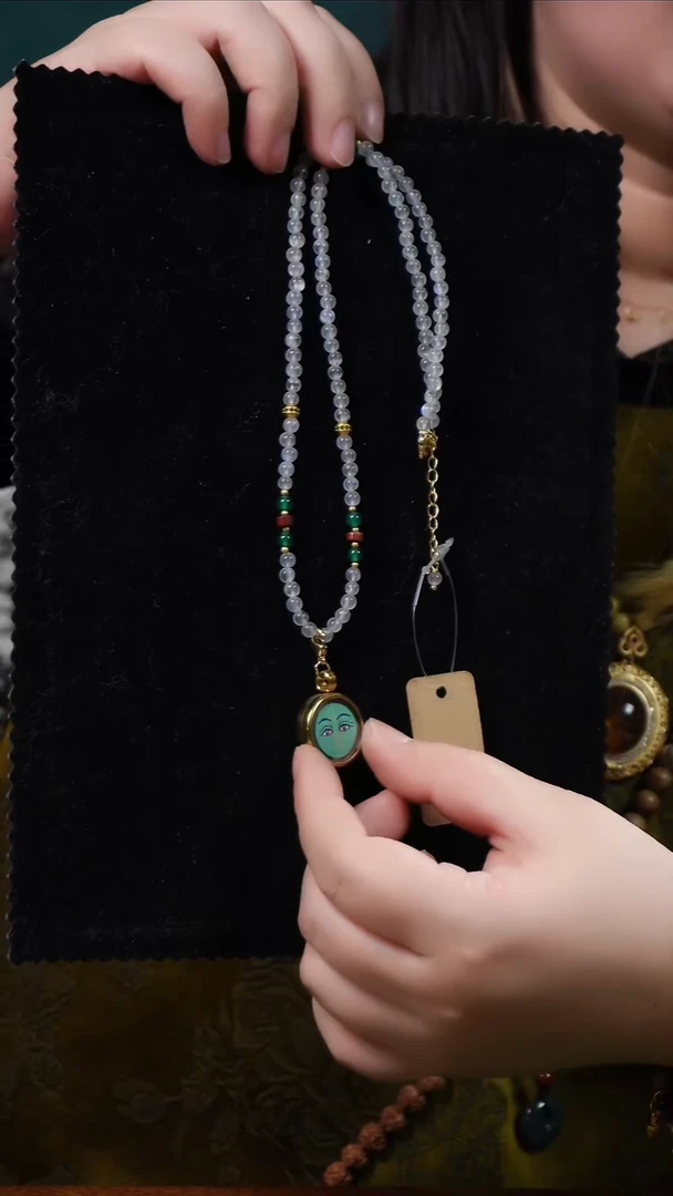 颈饰合金水晶设计款项链