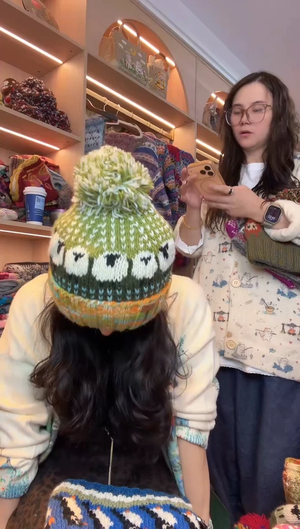 羊毛混色系肖恩羊单球帽