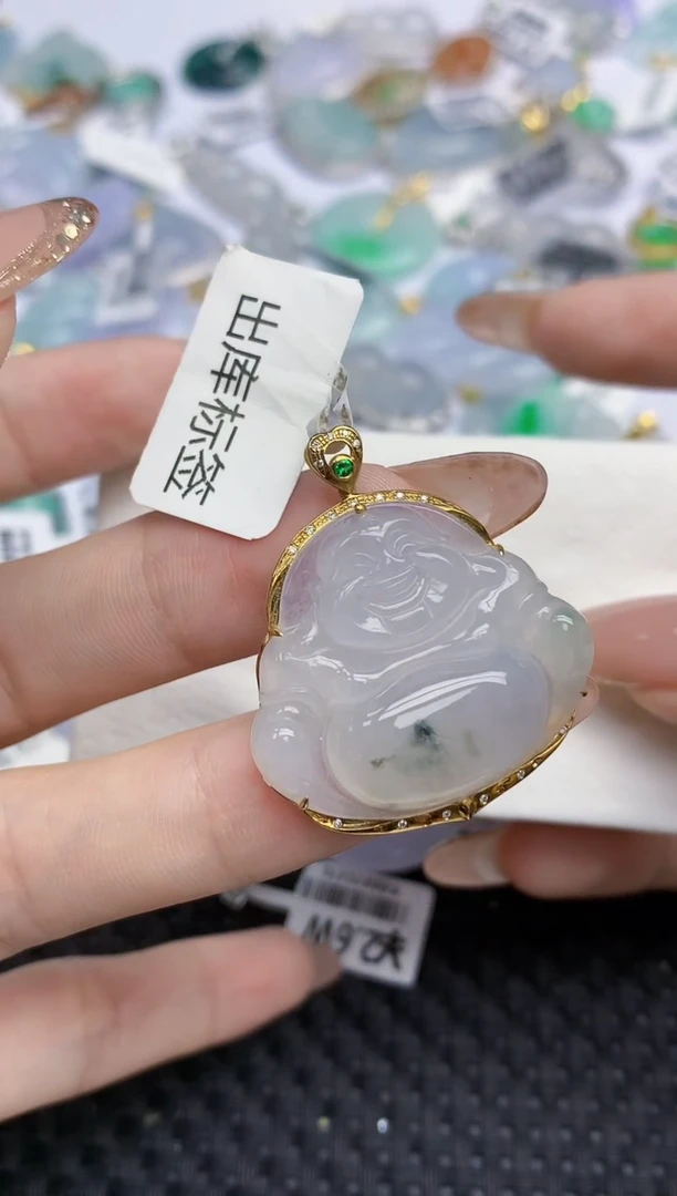 颈饰18K金镶嵌翡翠琴**欢   天然翡翠A货  百元以上9米证书费自理