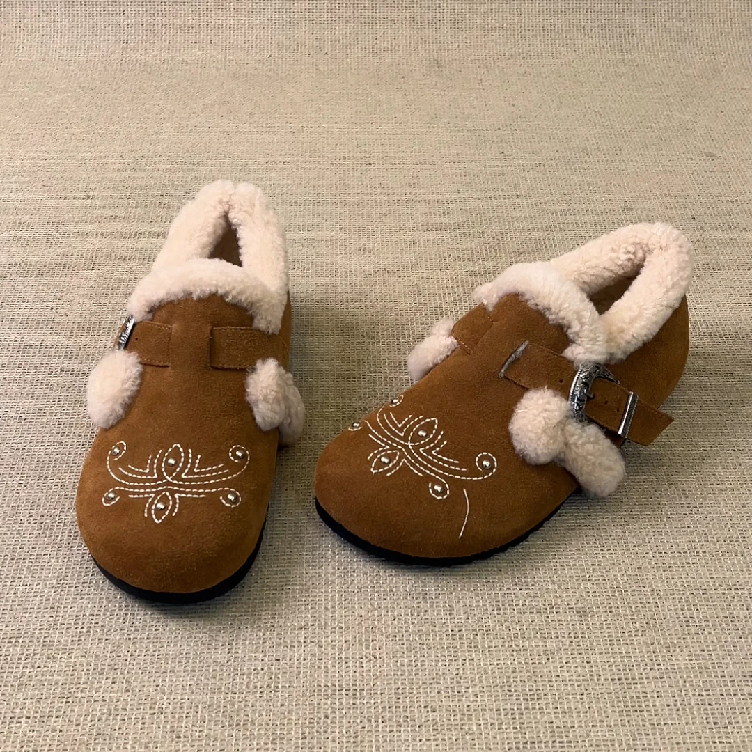 RubyL/3.5cm时尚通勤刺绣皮带扣磨砂舒适圆头内增高毛毛单鞋女款