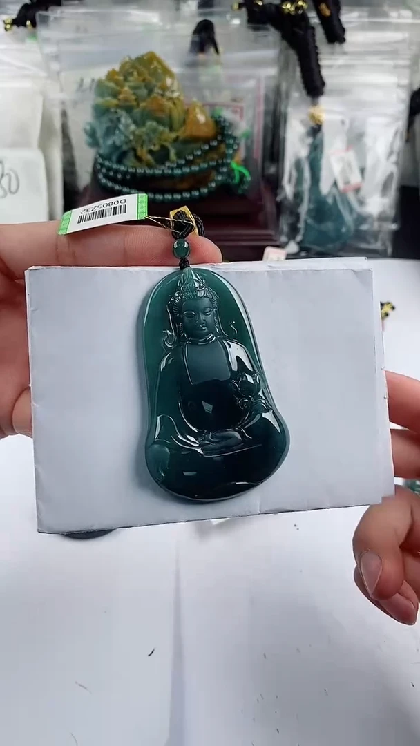 【闪购商品】翡翠颈饰未镶嵌