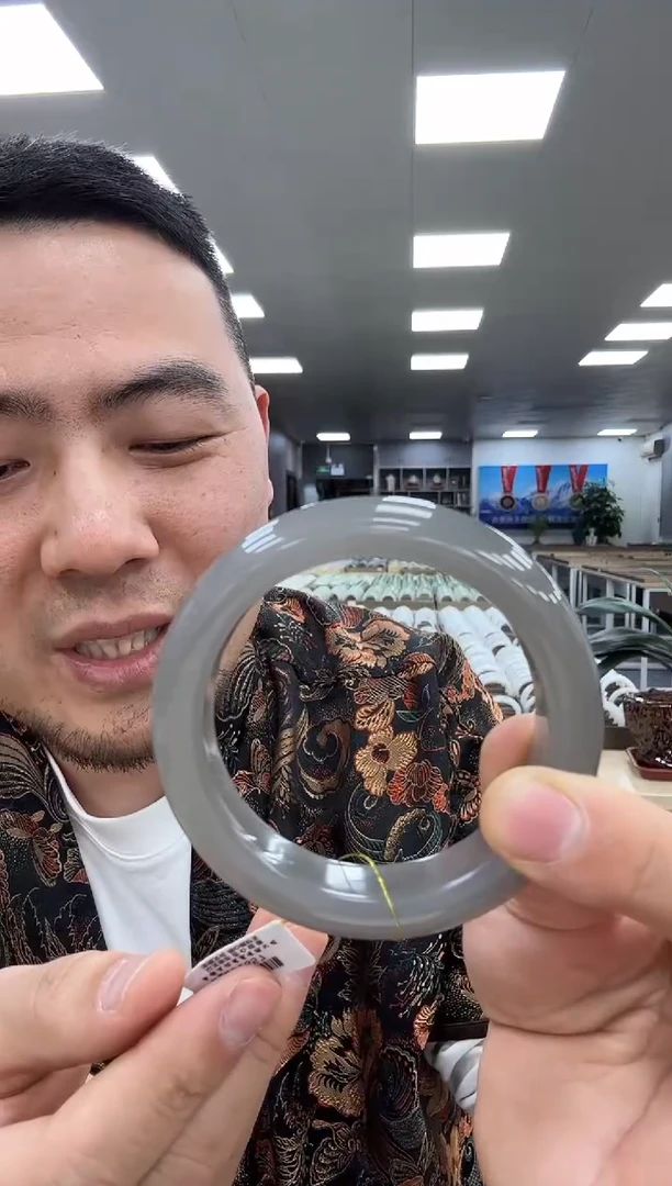 【闪购商品】和田玉手镯未镶嵌57  657