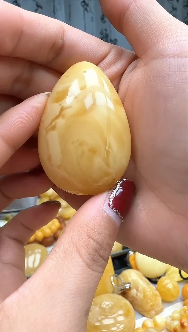 【闪购商品】蓝珀裸石未镶嵌挂坠