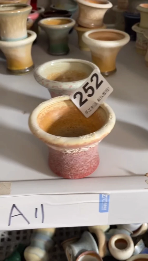 瓷片过**孩252知木小芳花盆