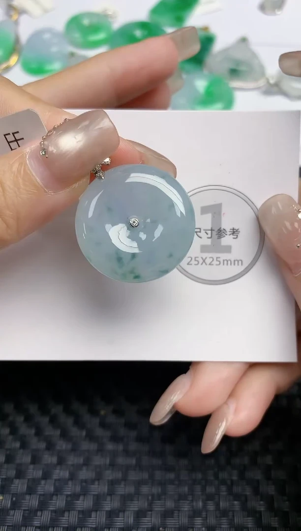 颈饰18K金镶嵌翡翠 天然缅甸A货翡翠百元以上9元证书费自理