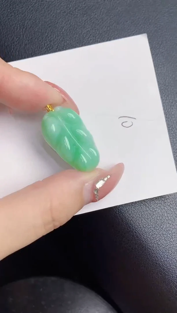 【闪购商品】翡翠颈饰18K金镶嵌0000000001