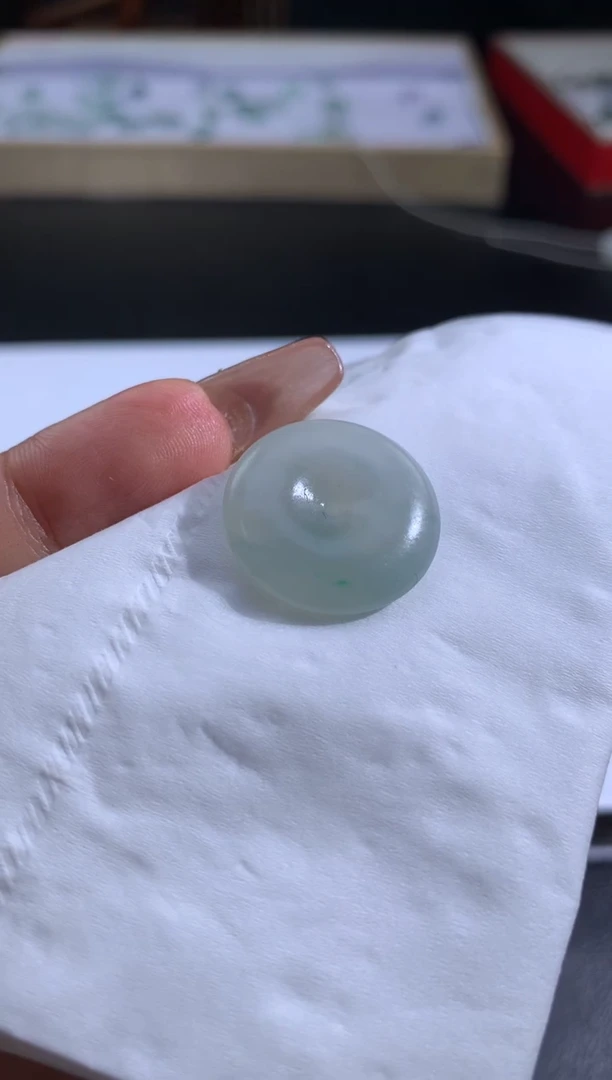 未镶嵌定制翡翠小***巴翡翠