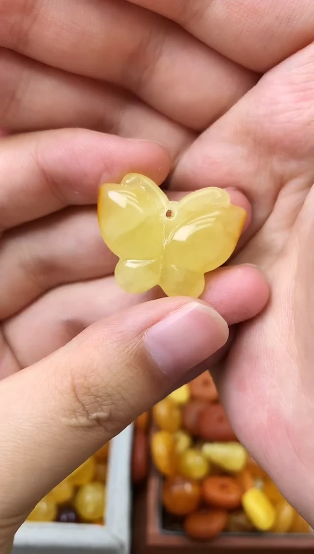 未镶嵌琥珀珠宝奇石64