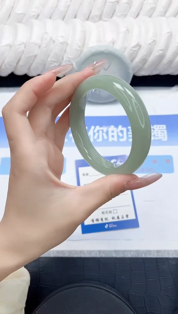 未镶嵌手镯石英质玉143-58