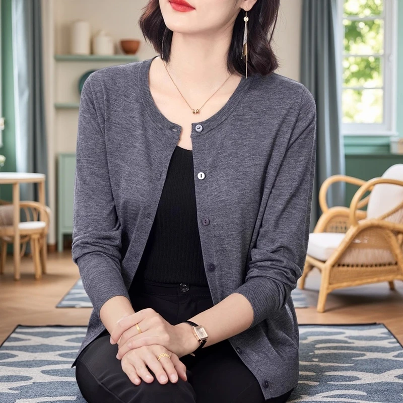 羊绒衫爆款春秋季开衫毛衣外套时髦洋气中年妈妈2025女士针织上衣