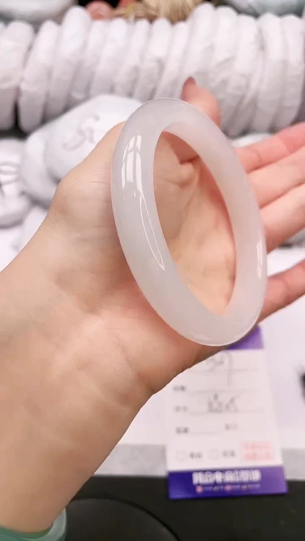 【闪购商品】石英质玉手镯未镶嵌17K327-58