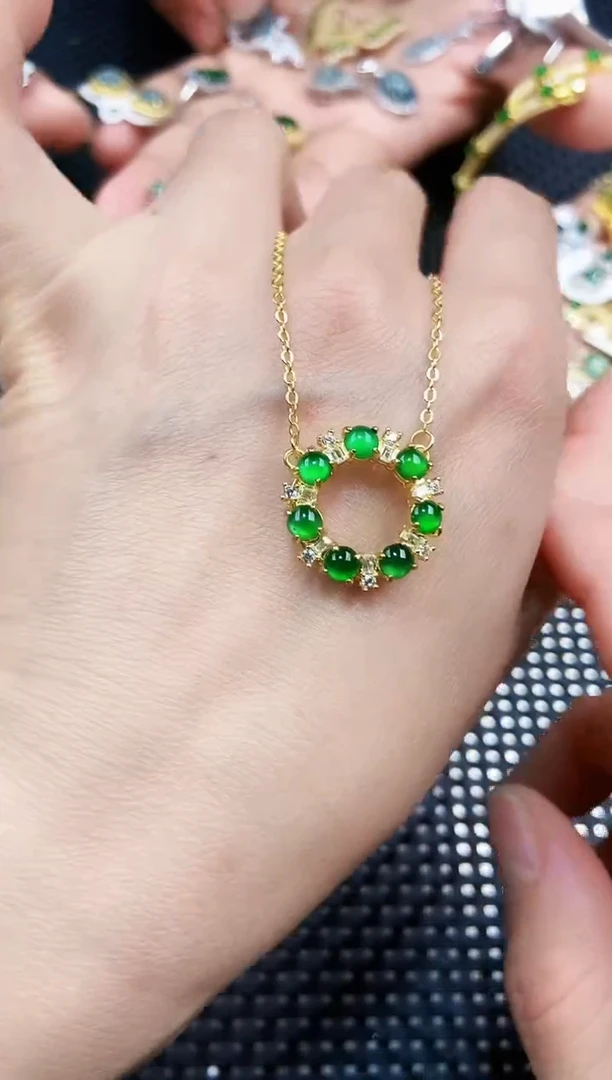 【闪购商品】翡翠颈饰未镶嵌111111111