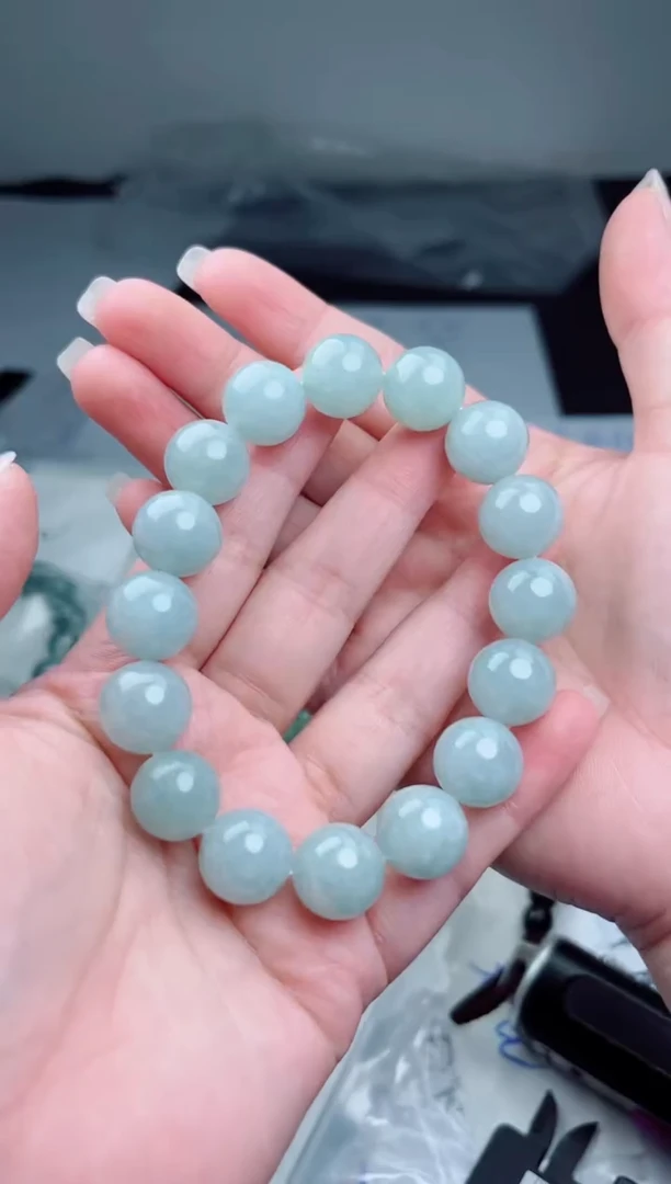 定制翡翠未镶嵌珠串